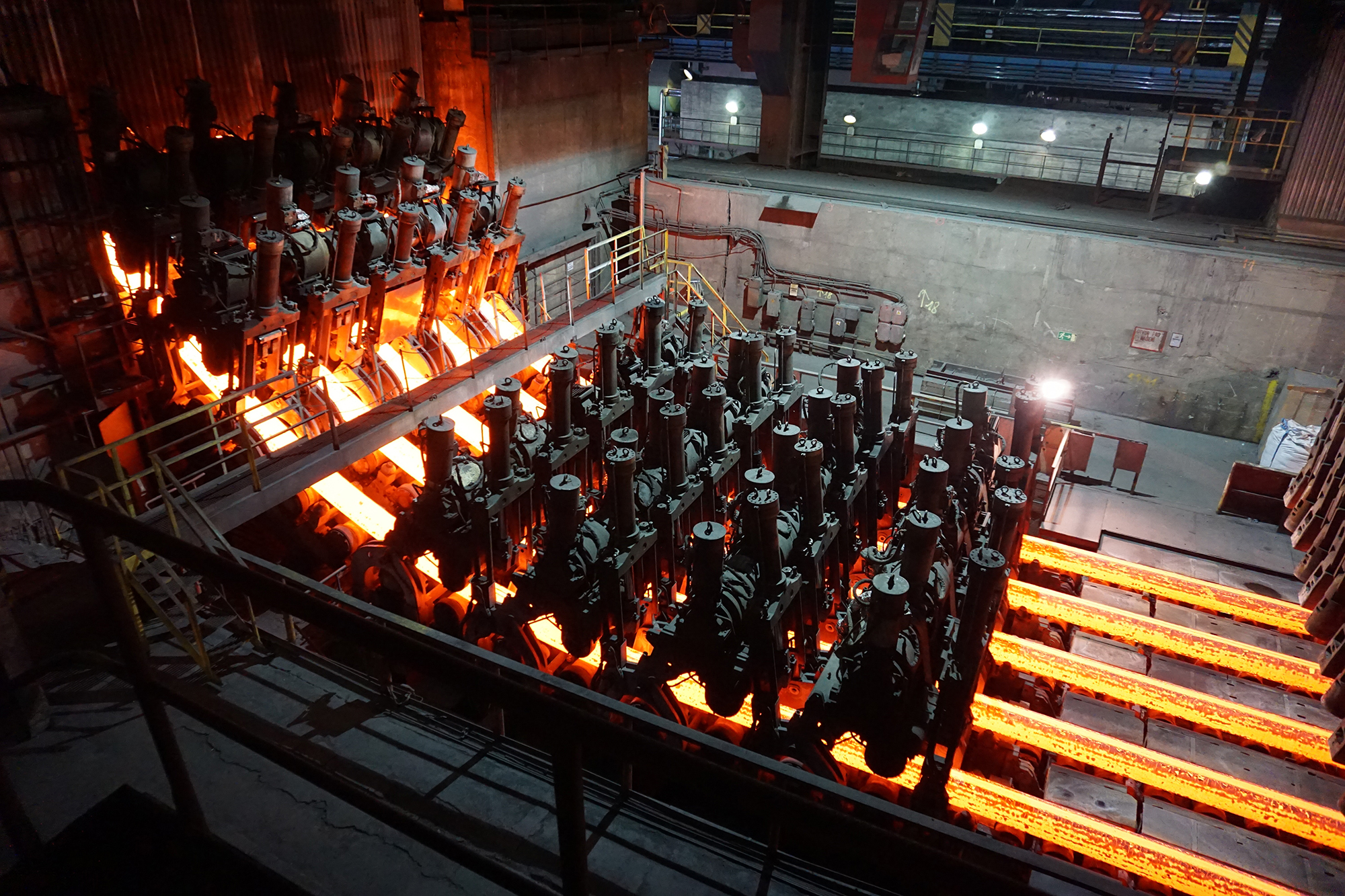 Na Zařízení plynulého odlévání vznikají polotovary pro výrobu součástek do větrných elektráren_menší